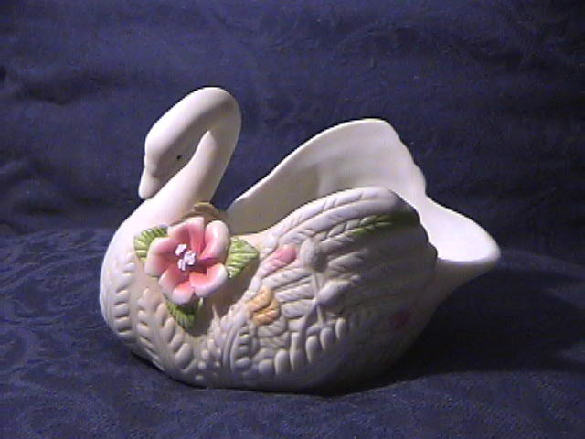 flowerswan.jpg